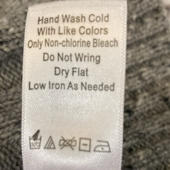 Coldwater Creek Sweater Women Size S w Mix of Black & White Ribbed Trim - Picture 11 of 11